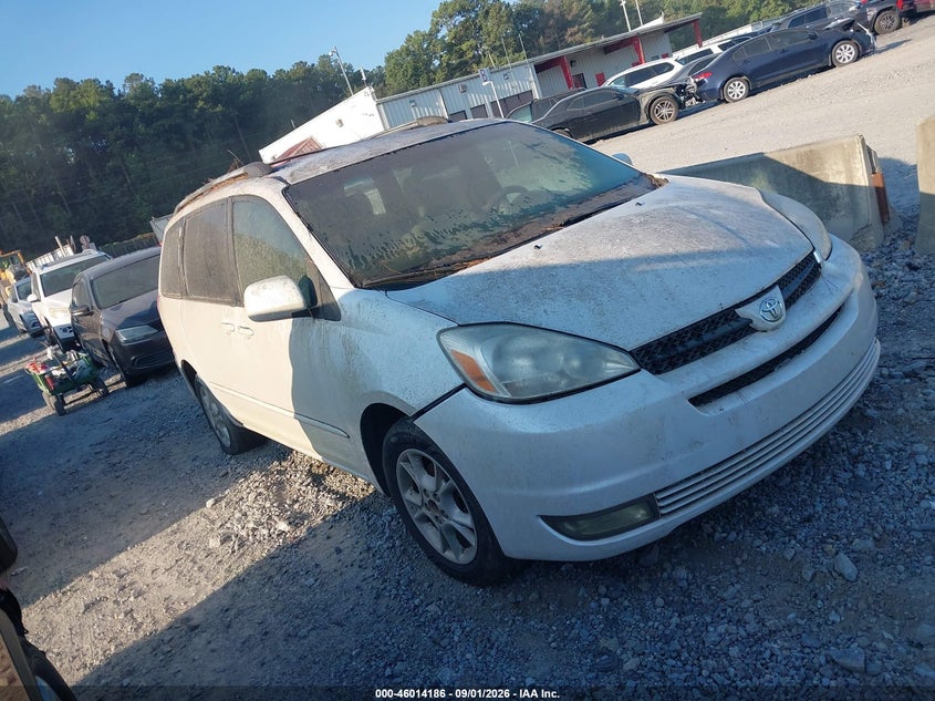 2004 TOYOTA SIENNA auction photo 1