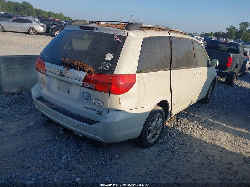 2004 TOYOTA SIENNA auction photo 4