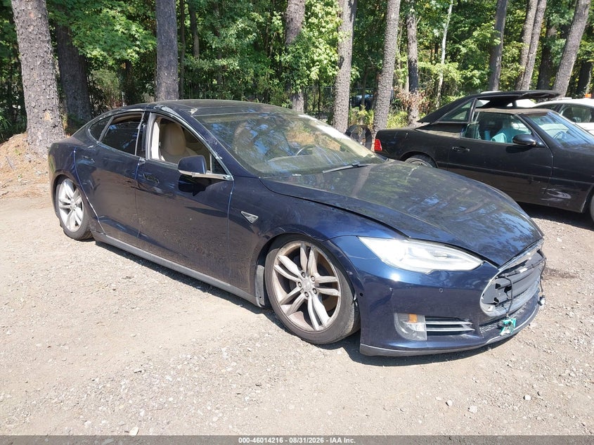 2015 TESLA MODEL S auction photo 1