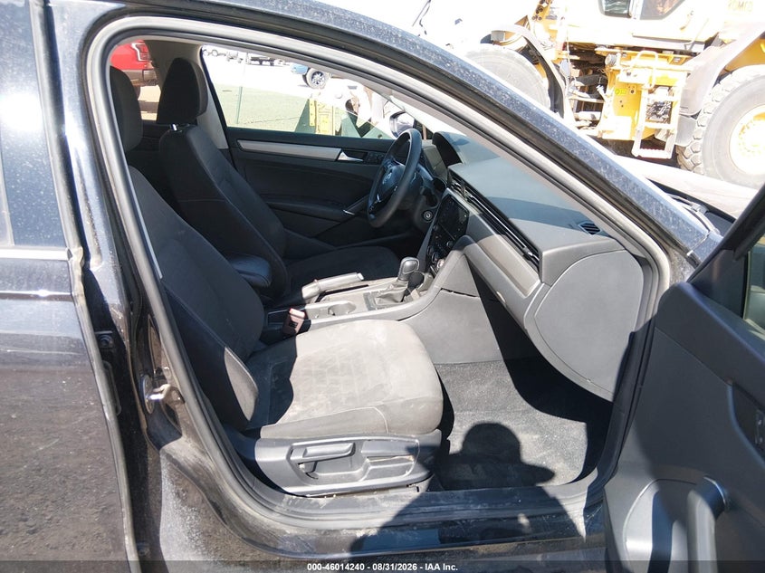 2020 VOLKSWAGEN PASSAT auction photo 5