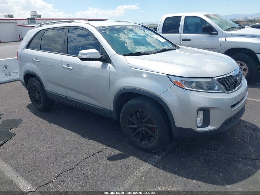 2015 KIA SORENTO auction photo 1