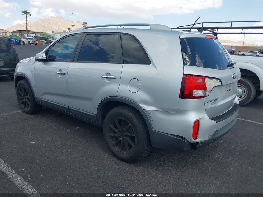 2015 KIA SORENTO auction photo 3