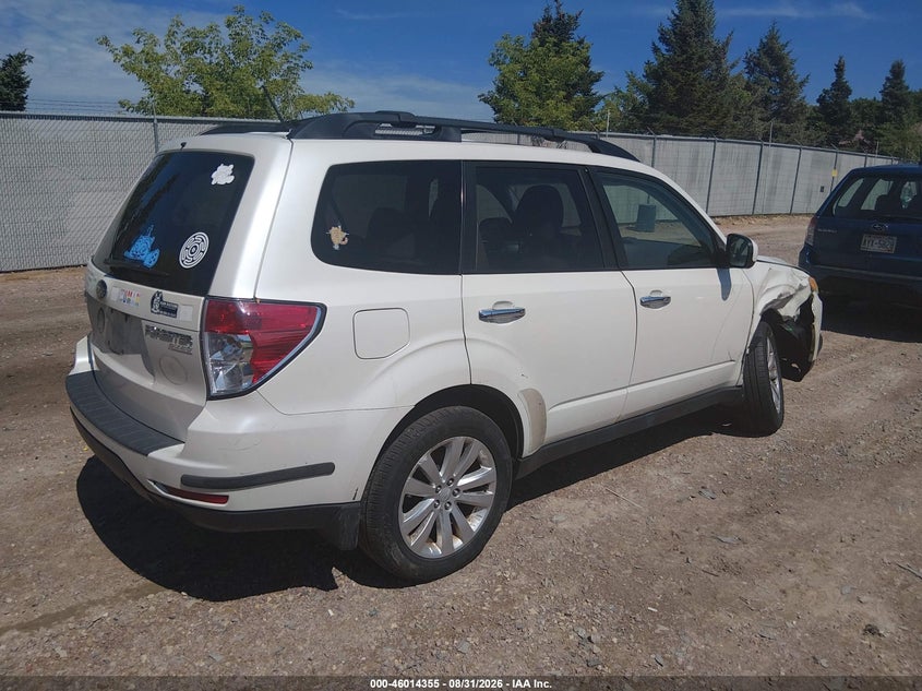 2013 SUBARU FORESTER auction photo 4