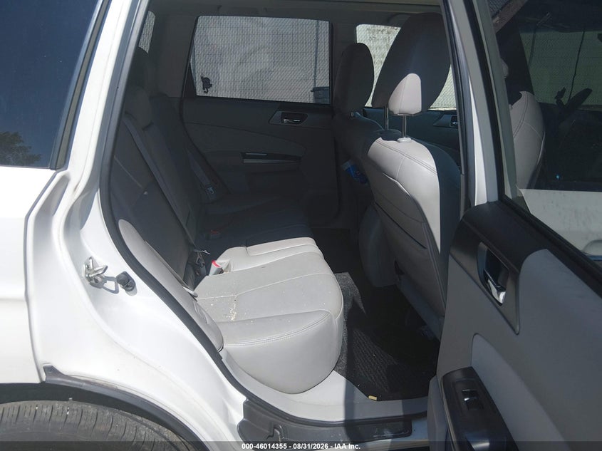 2013 SUBARU FORESTER auction photo 8