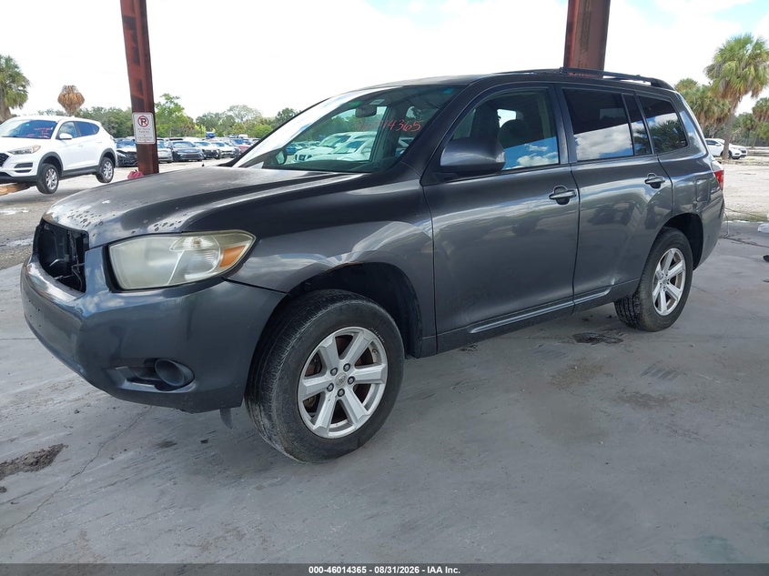 2010 TOYOTA HIGHLANDER auction photo 2
