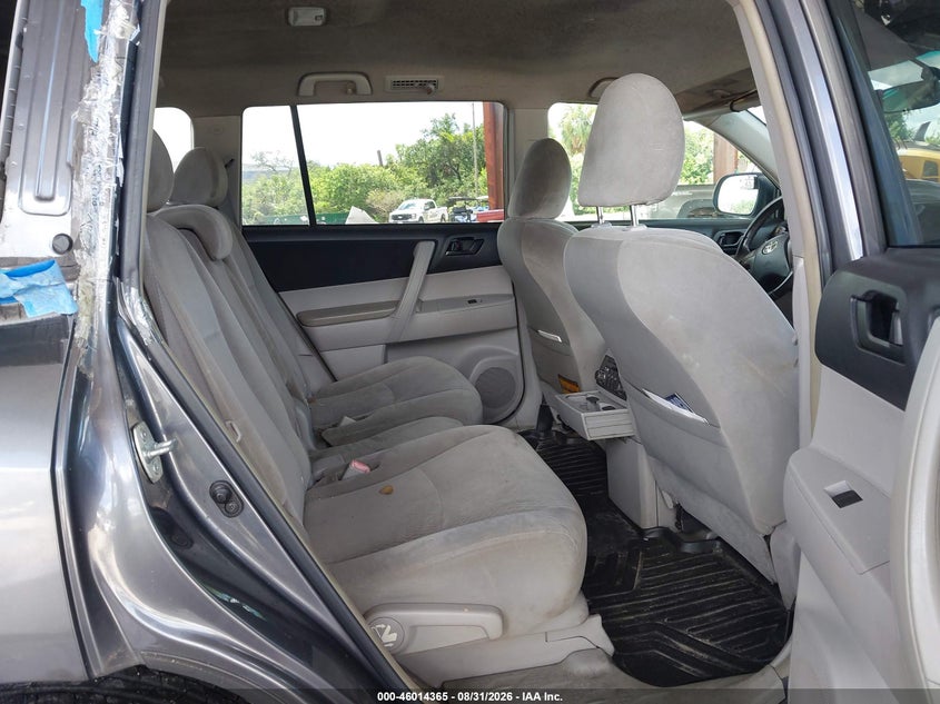 2010 TOYOTA HIGHLANDER auction photo 8