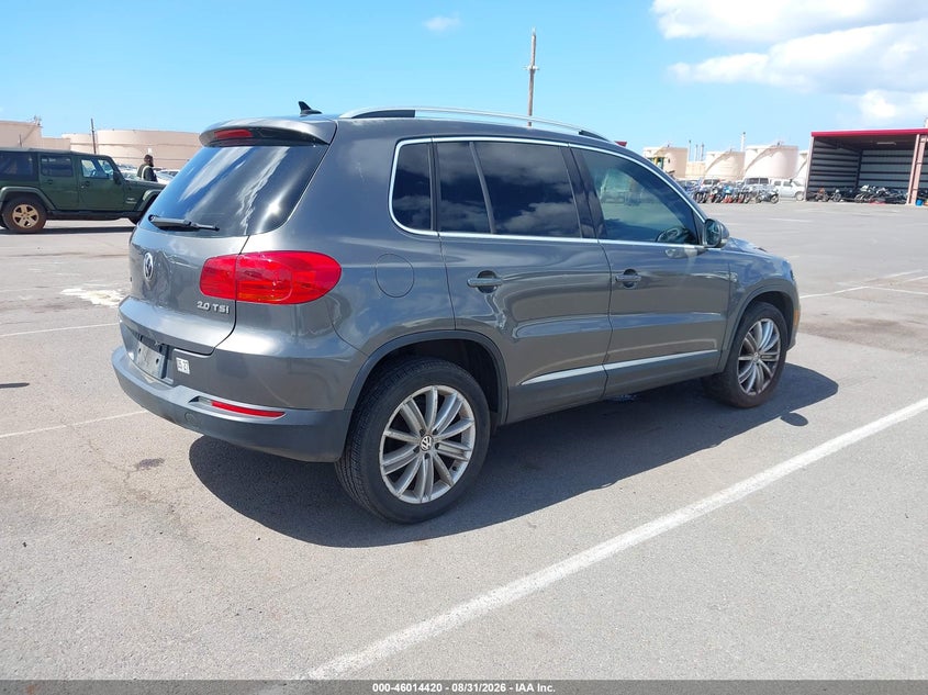 2013 VOLKSWAGEN TIGUAN auction photo 4