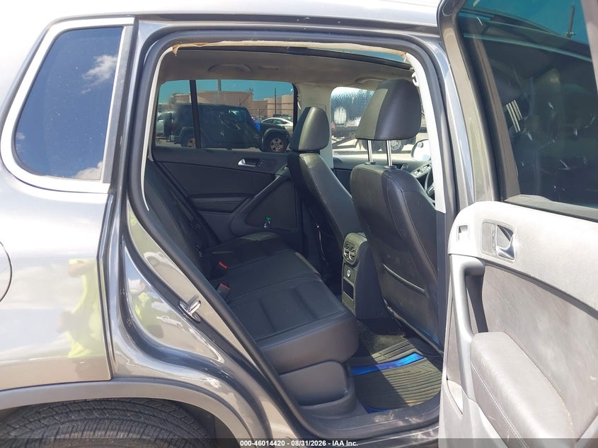 2013 VOLKSWAGEN TIGUAN auction photo 8