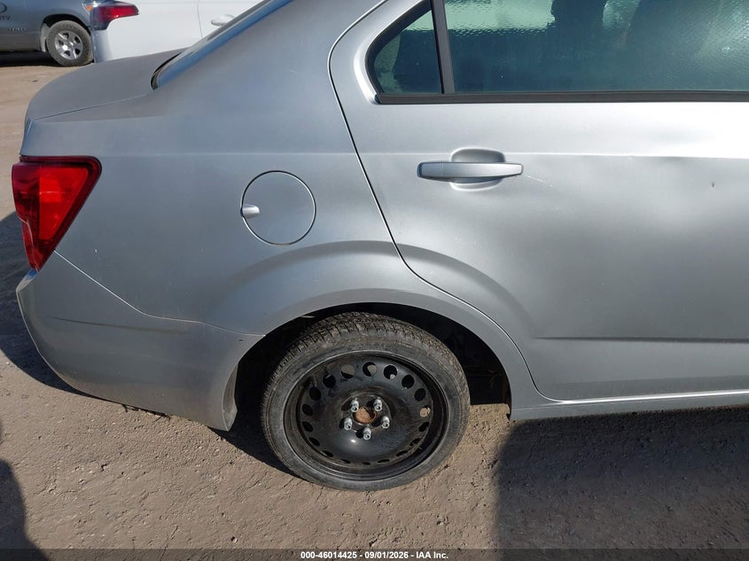 2014 CHEVROLET SONIC auction photo 6