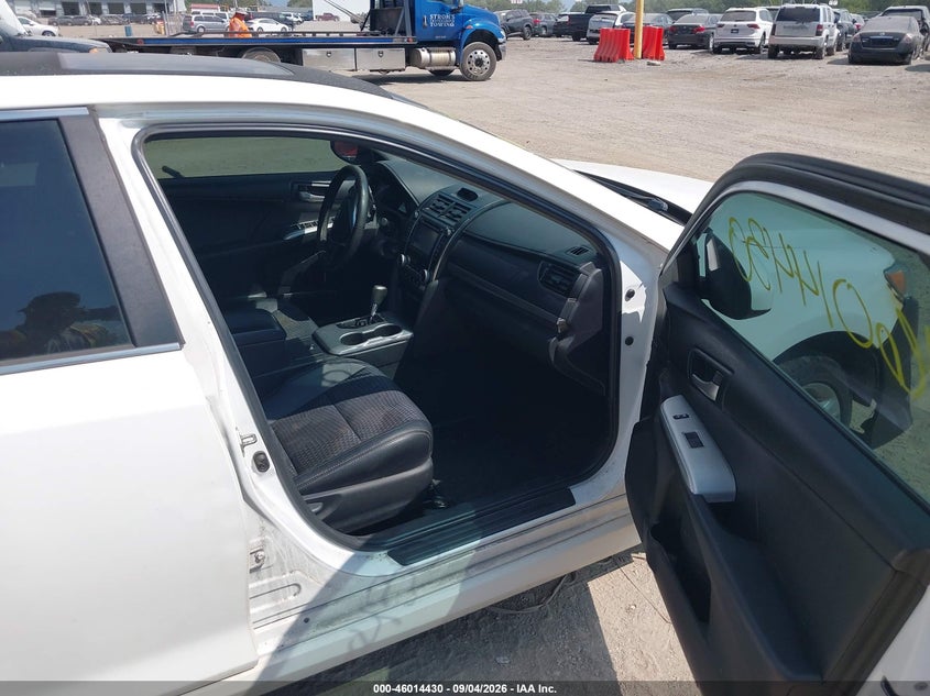 2014 TOYOTA CAMRY auction photo 5