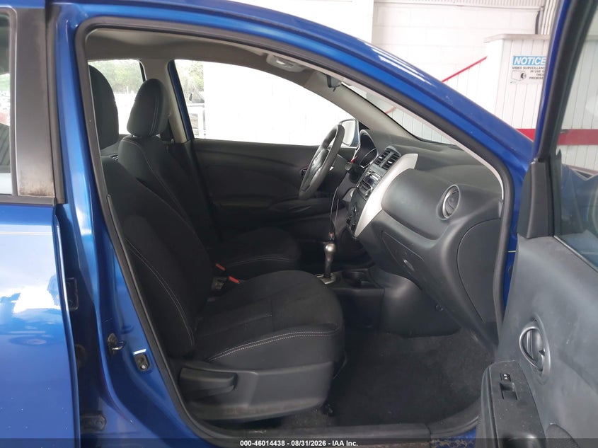 2016 NISSAN VERSA auction photo 5