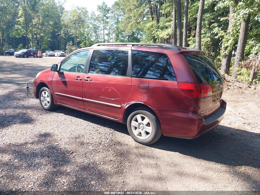 2005 TOYOTA SIENNA auction photo 3