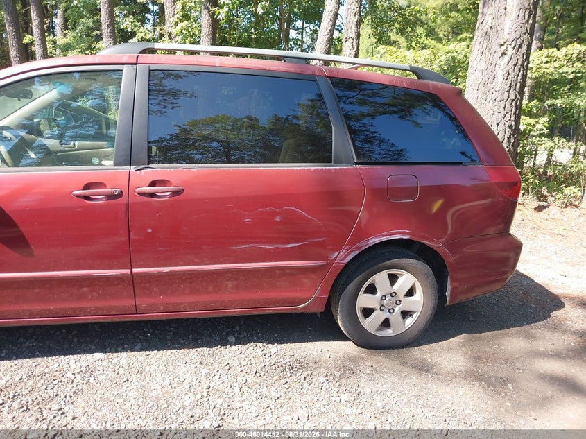 2005 TOYOTA SIENNA auction photo 6
