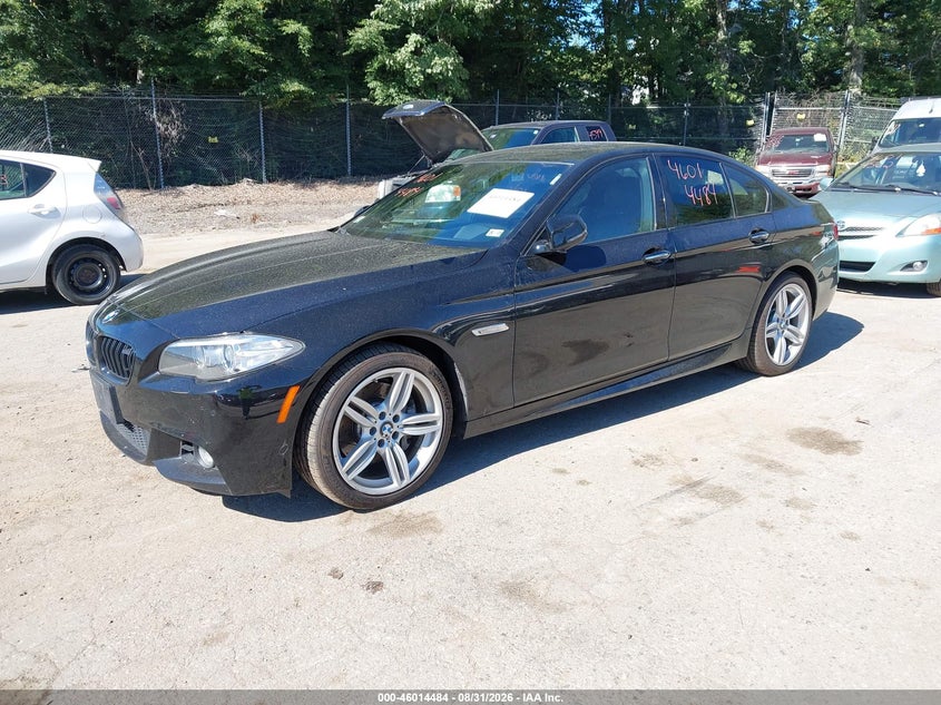 2014 BMW 5er, Normal Wear & Tear, IAAI, VIN WBAFV3C57ED684675 — photo 2