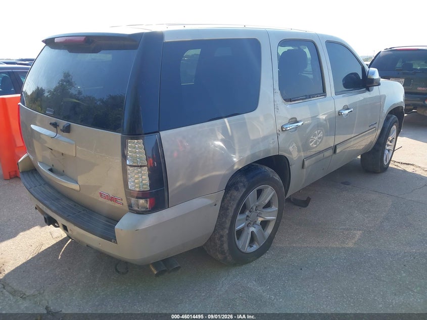 2013 GMC YUKON auction photo 4