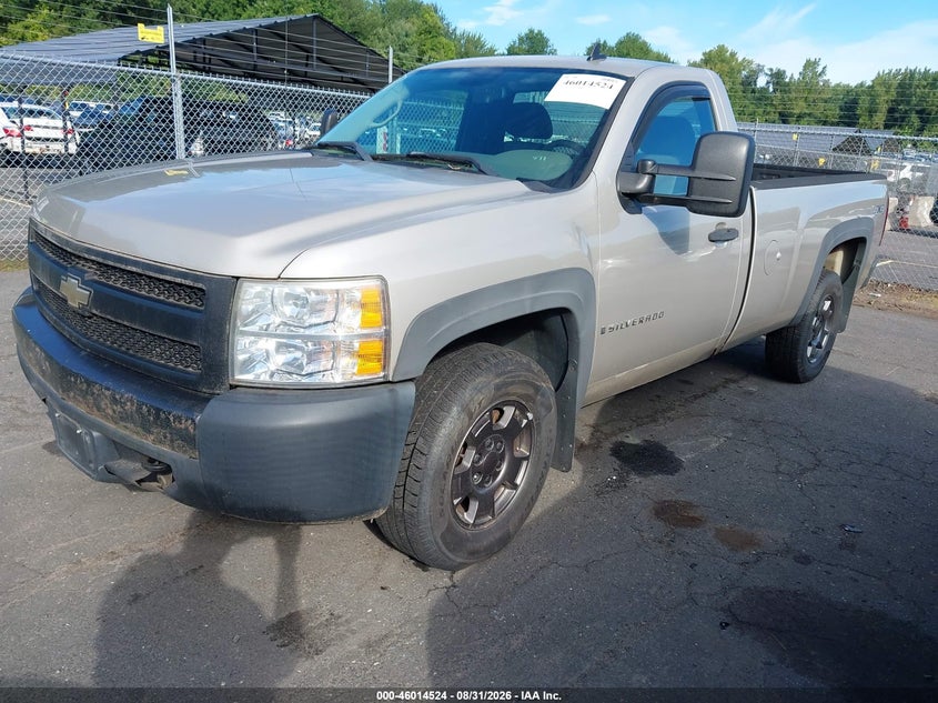 2008 Chevrolet Silverado, Normal Wear & Tear, IAAI, VIN 1GCEK14C58Z200891 — photo 2
