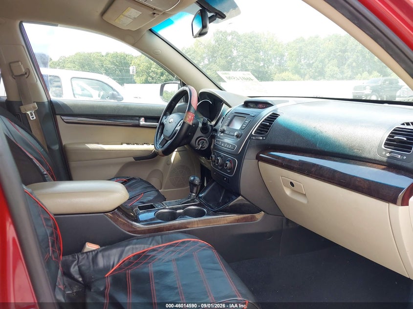 2014 KIA SORENTO auction photo 5