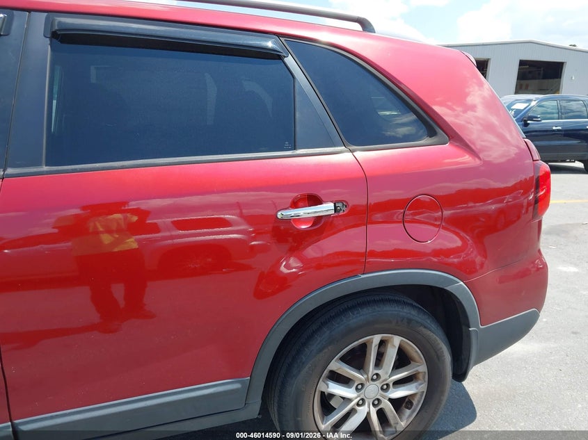 2014 KIA SORENTO auction photo 6