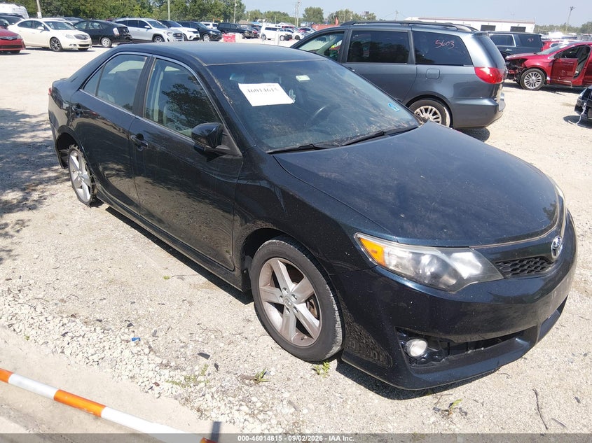 2014 TOYOTA CAMRY auction photo 1