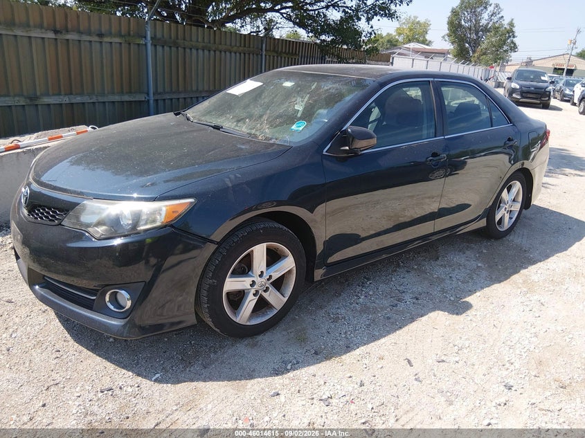 2014 TOYOTA CAMRY auction photo 2