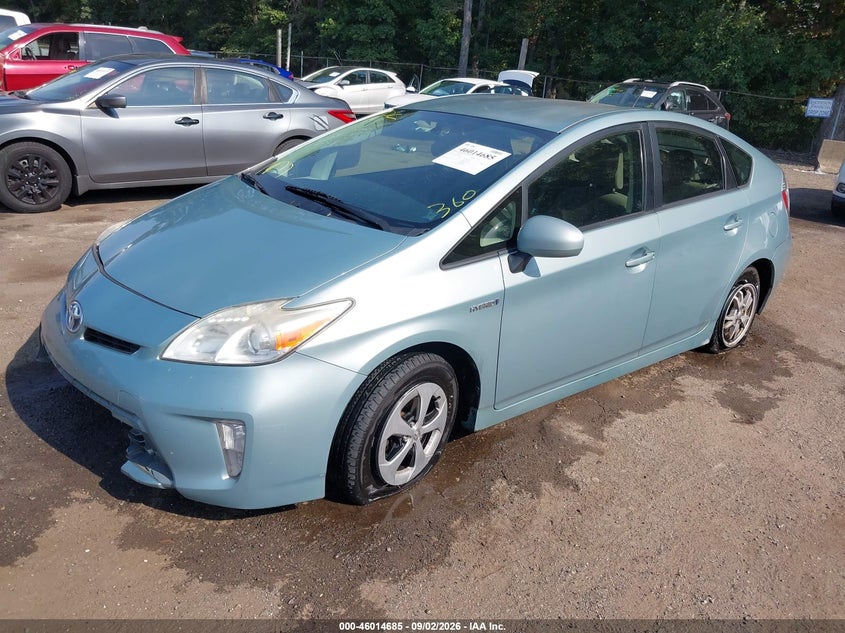 2013 Toyota Prius, Front End, IAAI, VIN JTDKN3DU4D1680767 — photo 2