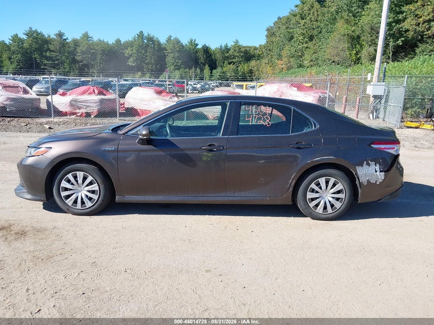 TOYOTA CAMRY HYBRID 2018 VIN 4T1B31HK8JU500909