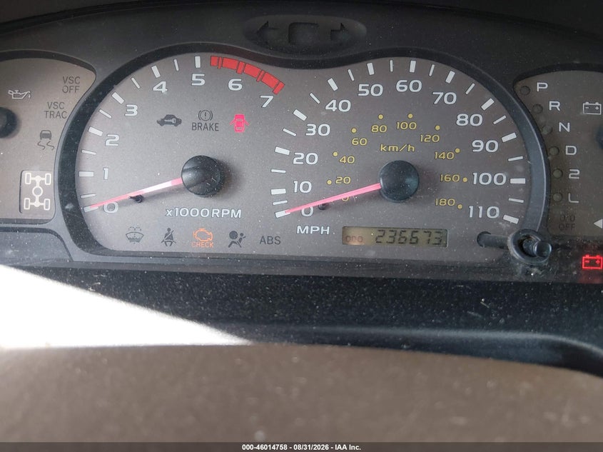 2004 TOYOTA SEQUOIA SPORT UTILITY VEHICLE 4.7L V-8 DOHC, 240HP