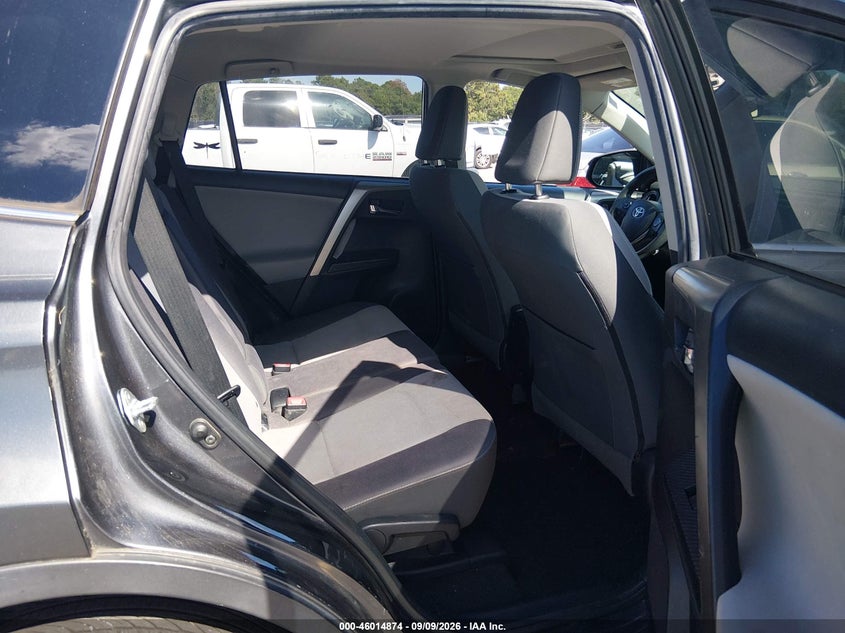 2014 TOYOTA RAV4 auction photo 8