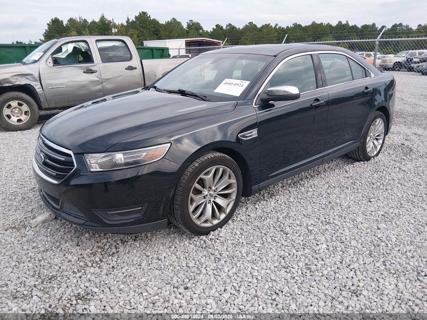2015 FORD TAURUS auction photo 2