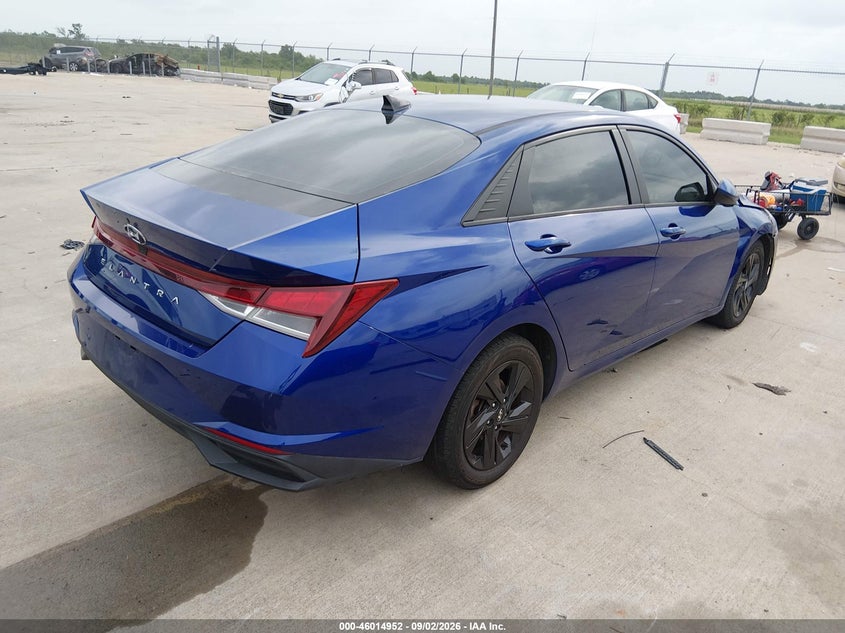 2021 HYUNDAI ELANTRA auction photo 4