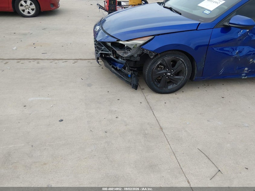 2021 HYUNDAI ELANTRA auction photo 6