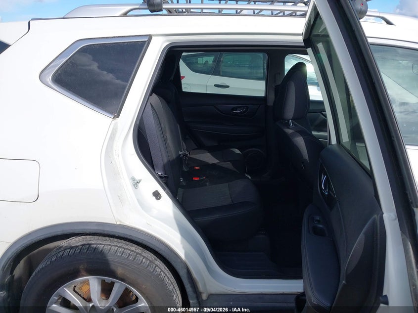 2017 NISSAN ROGUE auction photo 8