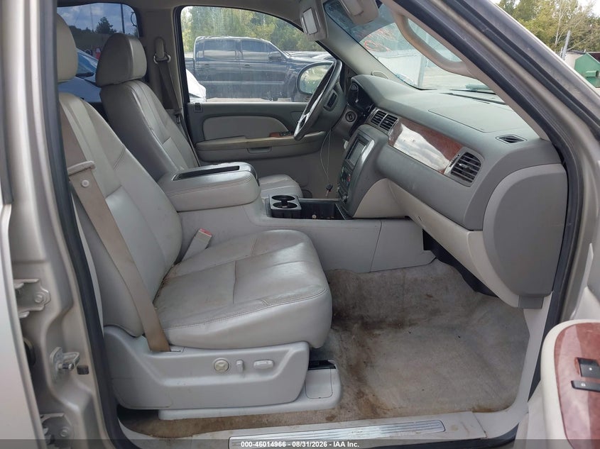 2008 GMC YUKON XL 1500 auction photo 5