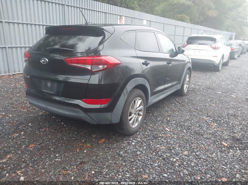 2017 HYUNDAI TUCSON auction photo 4