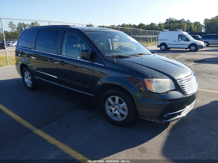 2012 CHRYSLER TOWN & COUNTRY auction photo 1