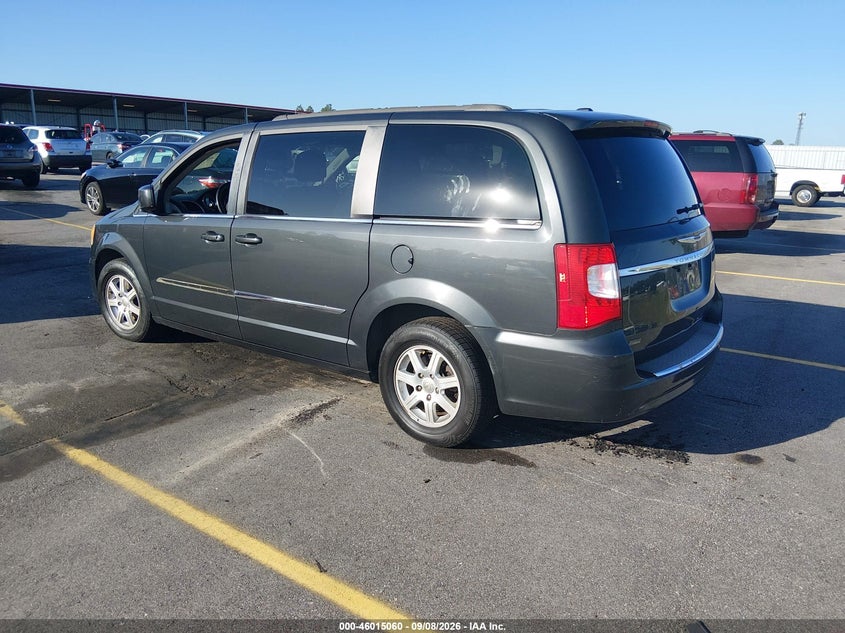2012 CHRYSLER TOWN & COUNTRY auction photo 3