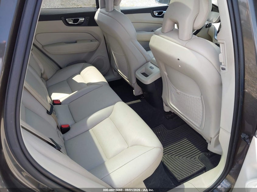 2018 VOLVO XC60 auction photo 8