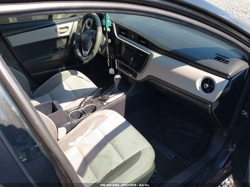 2017 TOYOTA COROLLA auction photo 5