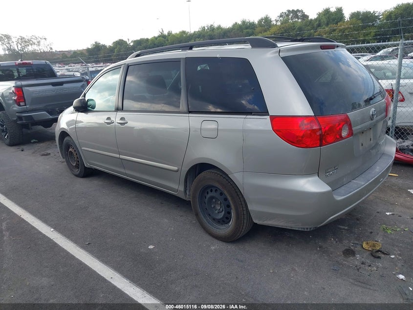 2009 TOYOTA SIENNA auction photo 3