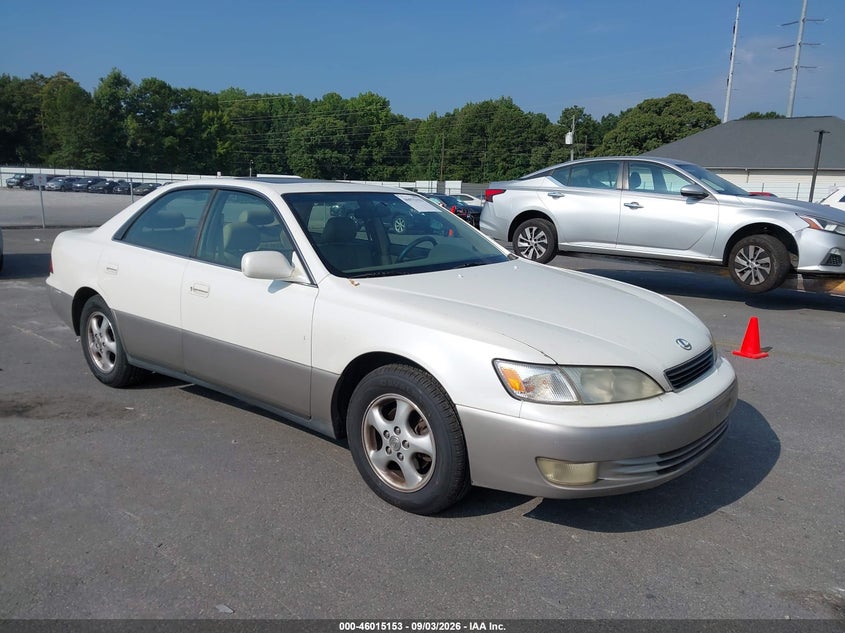 1997 LEXUS ES 300 auction photo 1