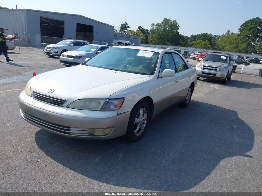 1997 LEXUS ES 300 auction photo 2
