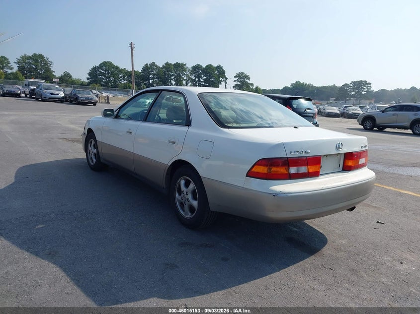 1997 LEXUS ES 300 auction photo 3