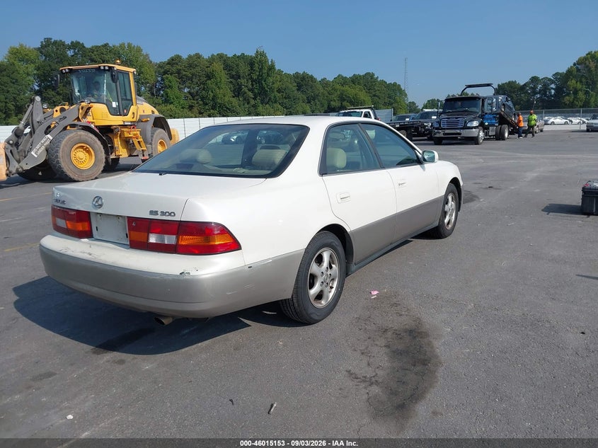 1997 LEXUS ES 300 auction photo 4