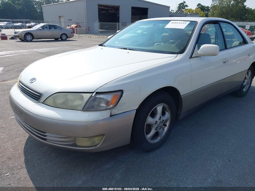 1997 LEXUS ES 300 auction photo 6