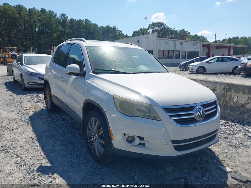 2010 VOLKSWAGEN TIGUAN auction photo 1