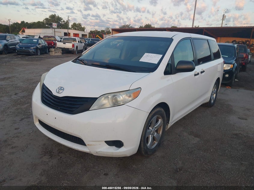 Vin: 5tdzk3dc1ds313293, lot: 46514647, toyota sienna l v6 7 passenger 20132