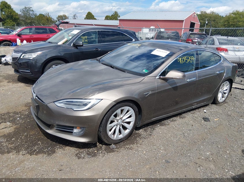 TESLA MODEL S - zdjęcie 2