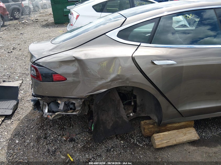TESLA MODEL S - zdjęcie 6
