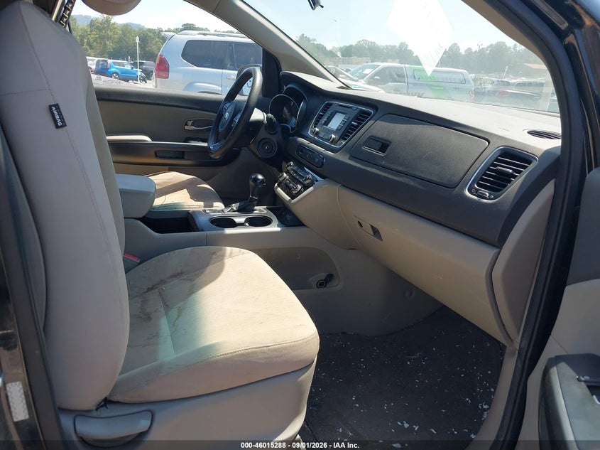 2016 KIA SEDONA auction photo 5