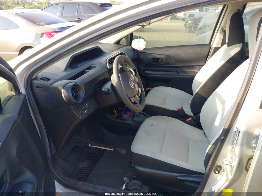 2018 TOYOTA PRIUS C auction photo 5